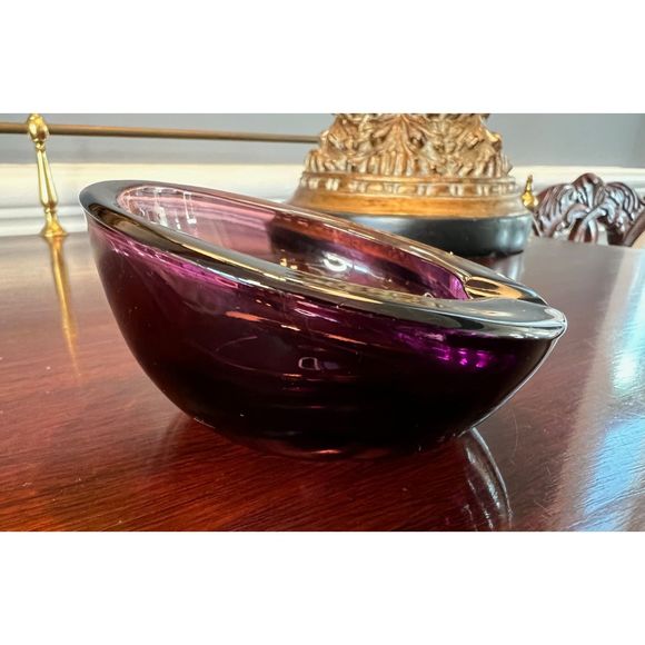 Vintage Viking Amethyst Purple Art Glass Ashtray Horseshoe MCM Atomic - Picture 3 of 5